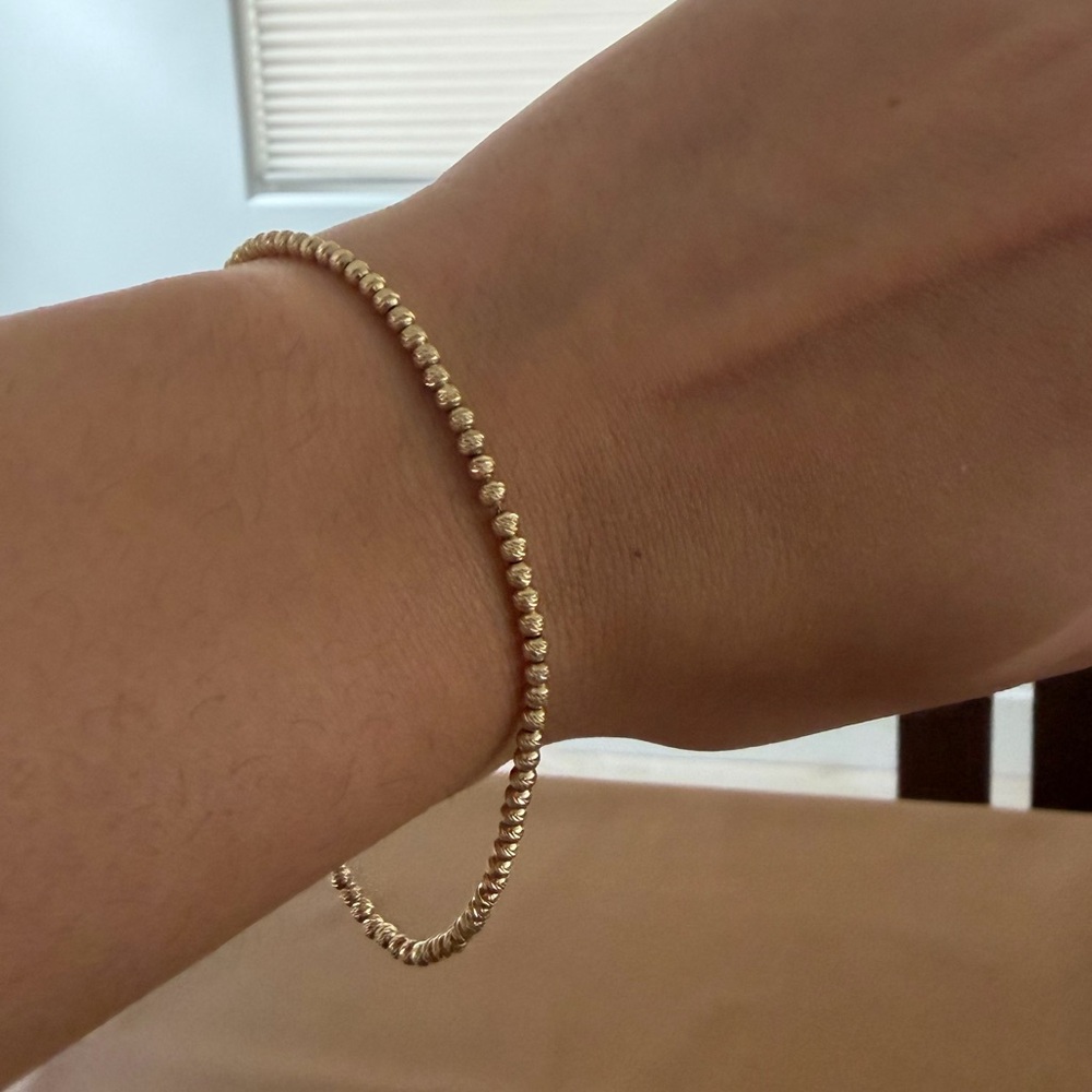 Elegant Gold Beaded Bracelet